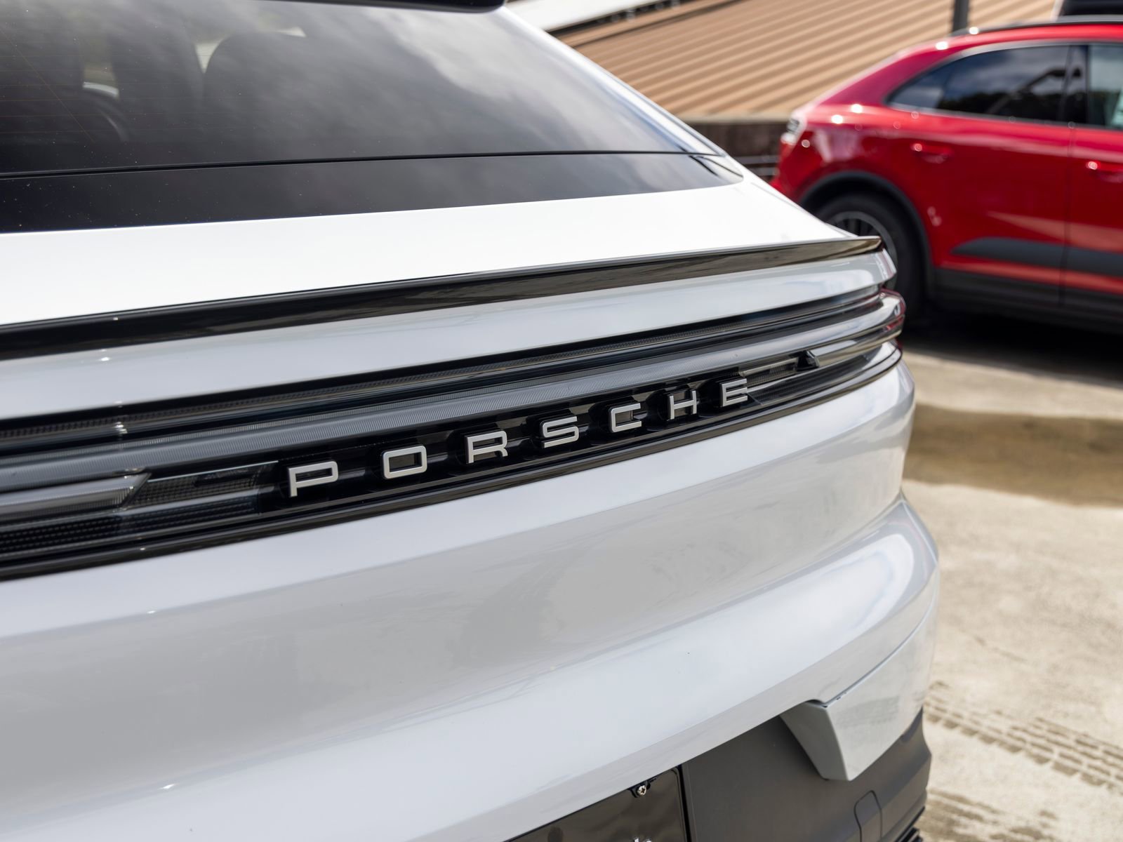Certified 2024 Porsche Cayenne Coupe image 23