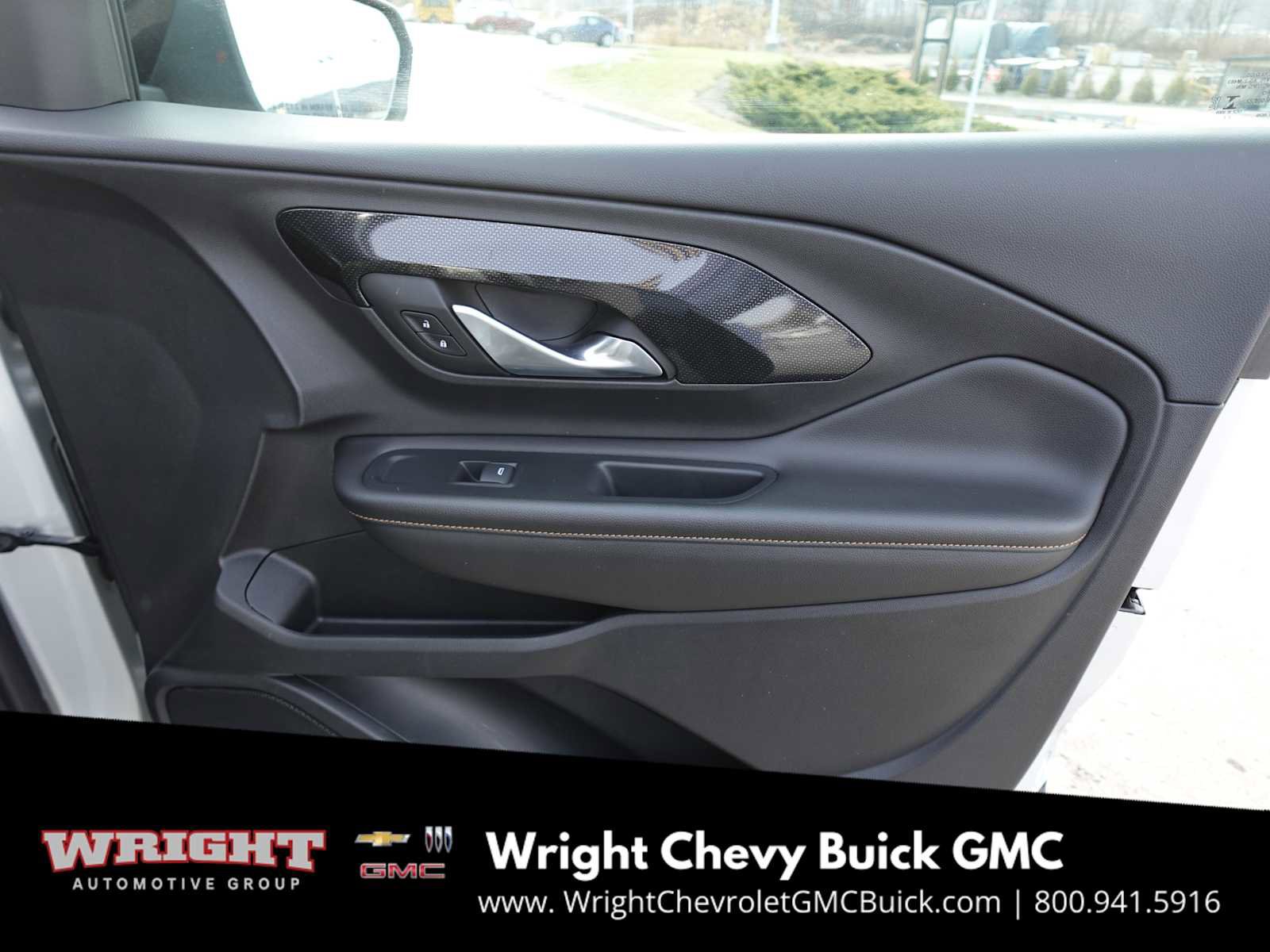 Used 2022 GMC Terrain AT4 image 28