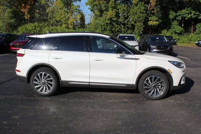 New 2026 Lincoln Corsair Reserve image 2