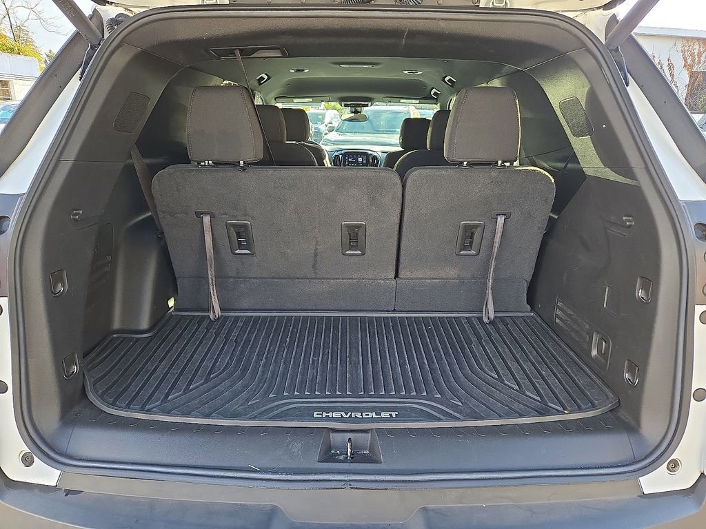 Used 2023 Chevrolet Traverse LT image 34