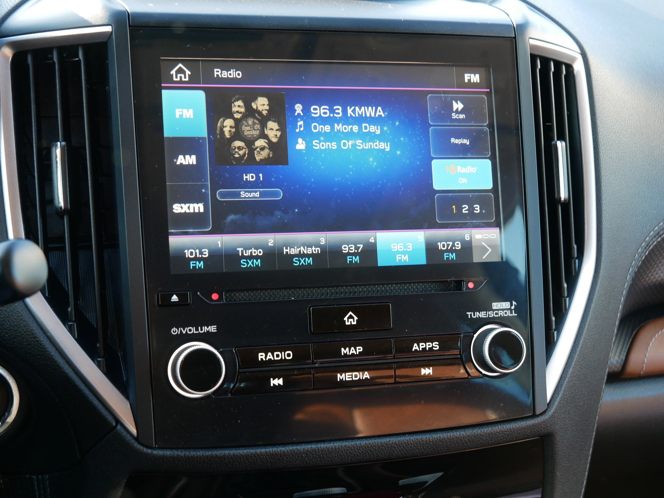 Used 2023 Subaru Forester Touring image 22