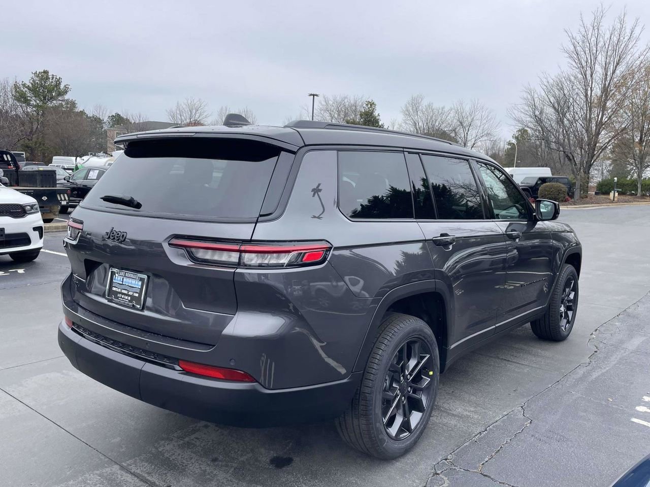 New 2025 Jeep Grand Cherokee L Limited image 9