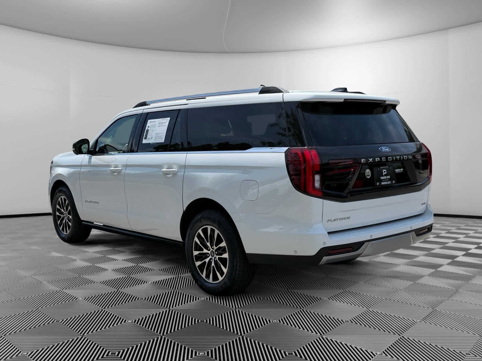 Used 2025 Ford Expedition Max Platinum AWD/4WD image 3