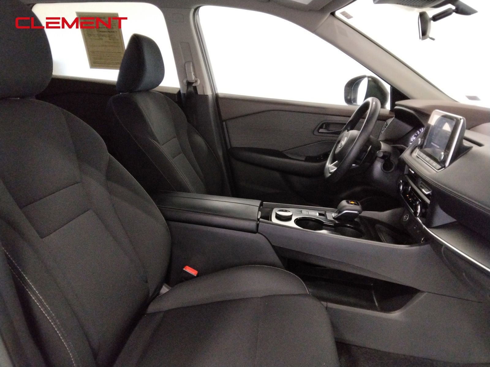 Used 2023 Nissan Rogue S image 34