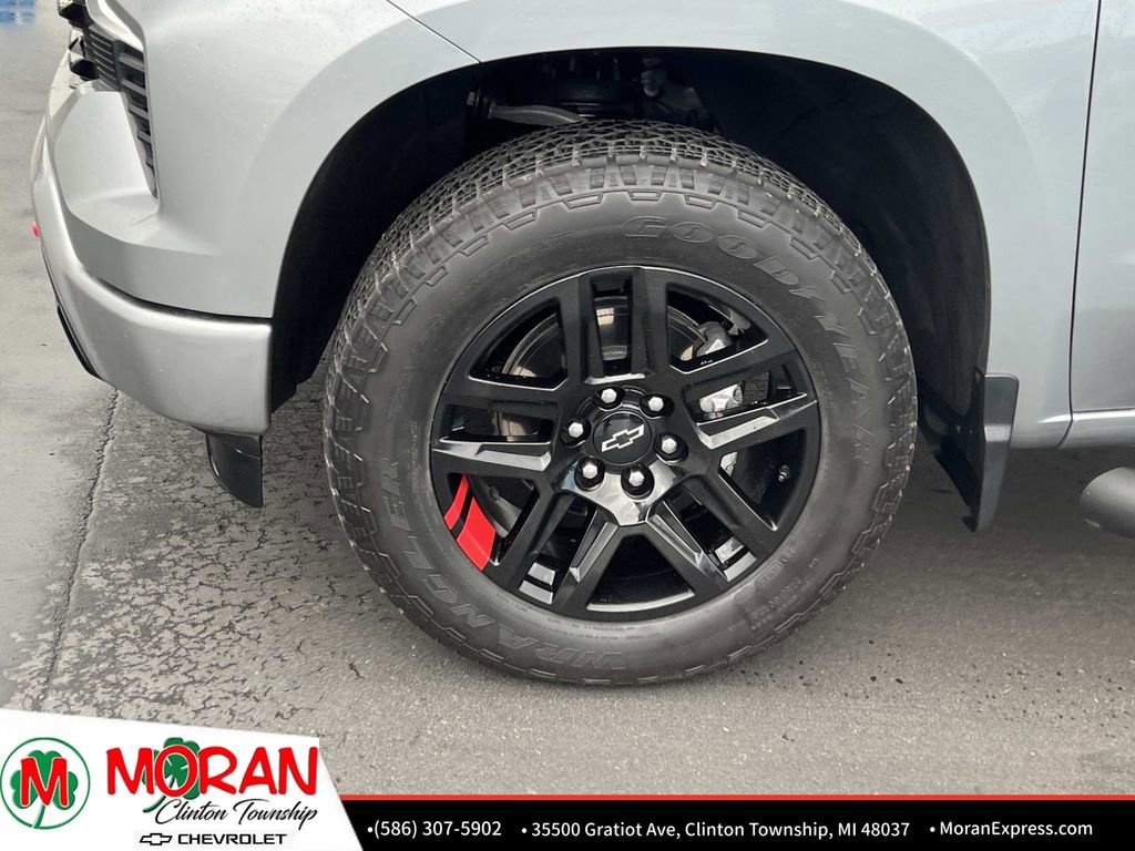 Certified 2023 Chevrolet Silverado 1500 RST w/ Redline Edition AWD/4WD image 10