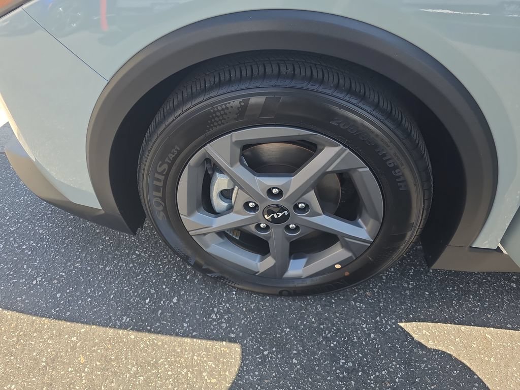 Used 2025 Kia K4 FWD image 25