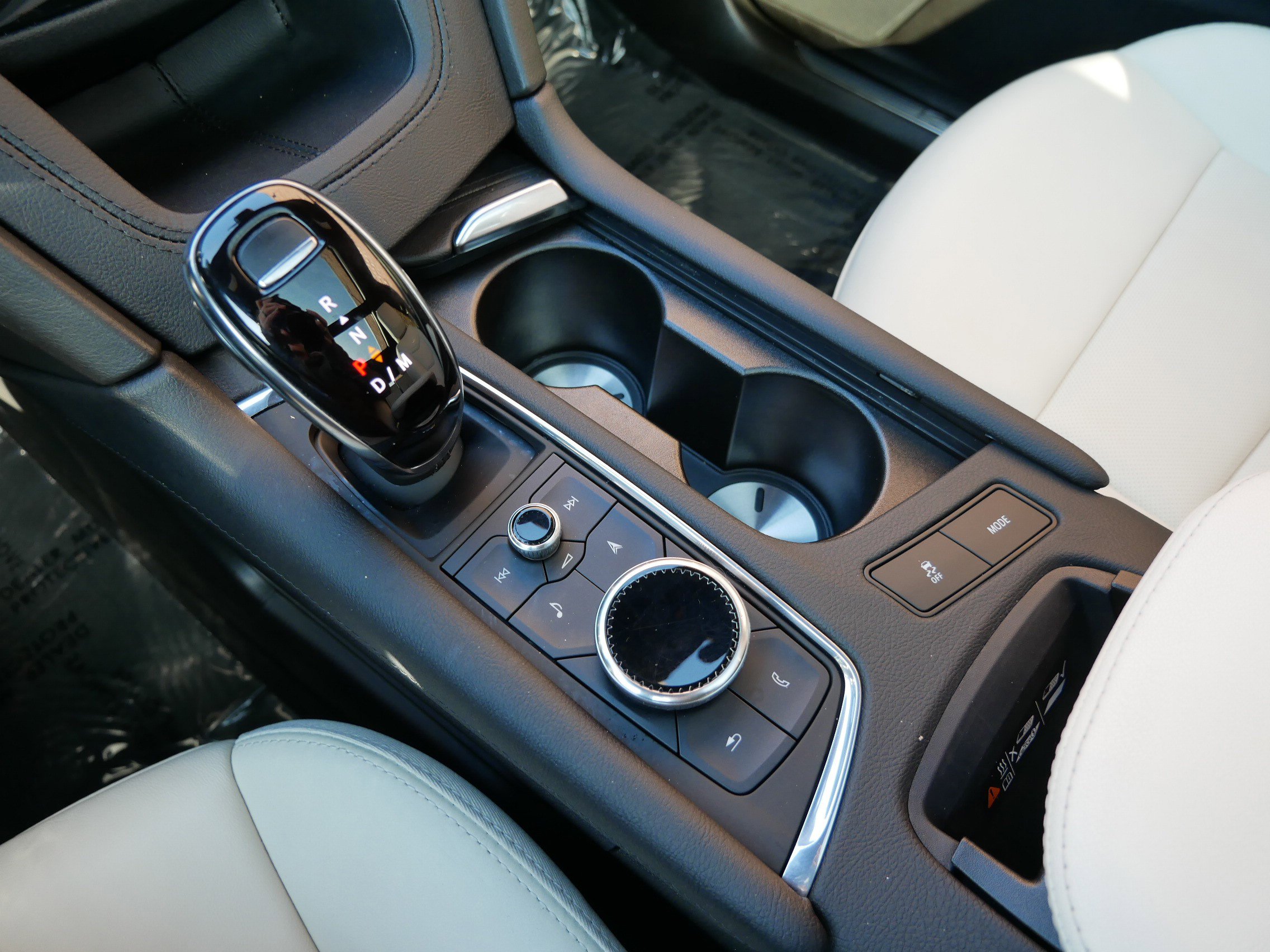 Certified 2023 Cadillac XT5 Sportv w/ LPO, Floor Liner Package image 21