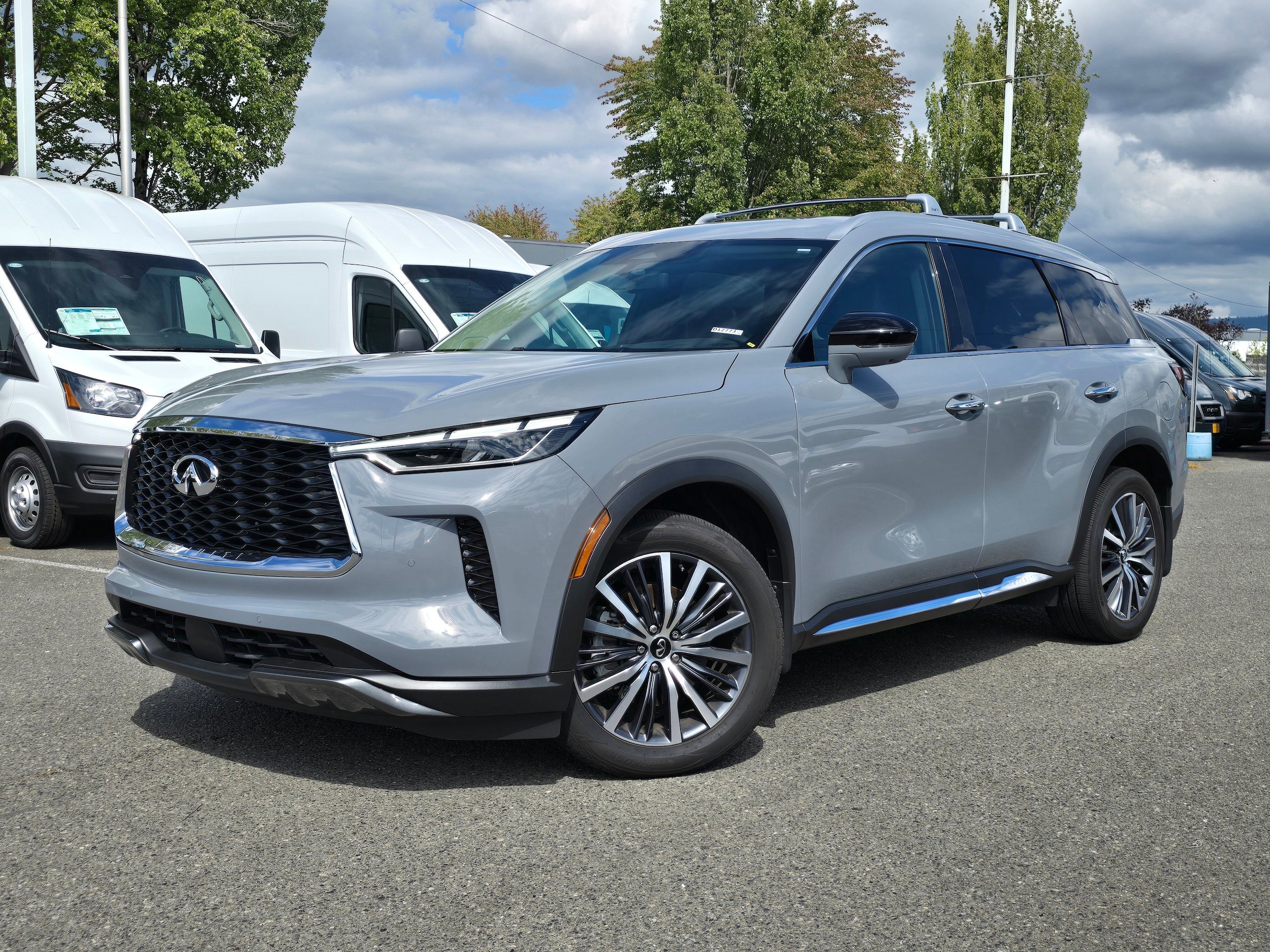 Used 2025 INFINITI QX60 Sensory w/ Vision Package AWD/4WD image 1