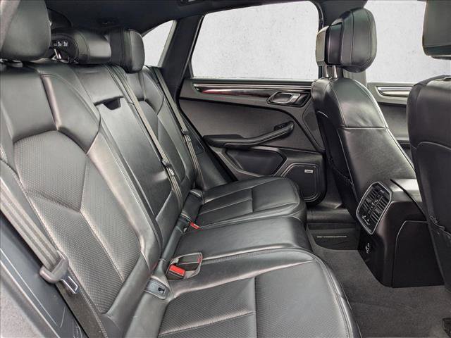 Used 2022 Porsche Macan image 22