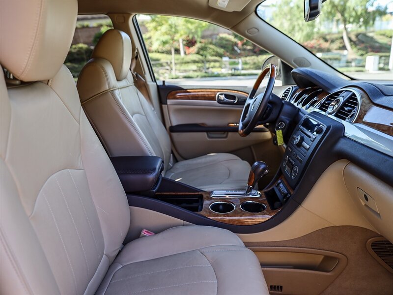 Used 2011 Buick Enclave CXL FWD image 22