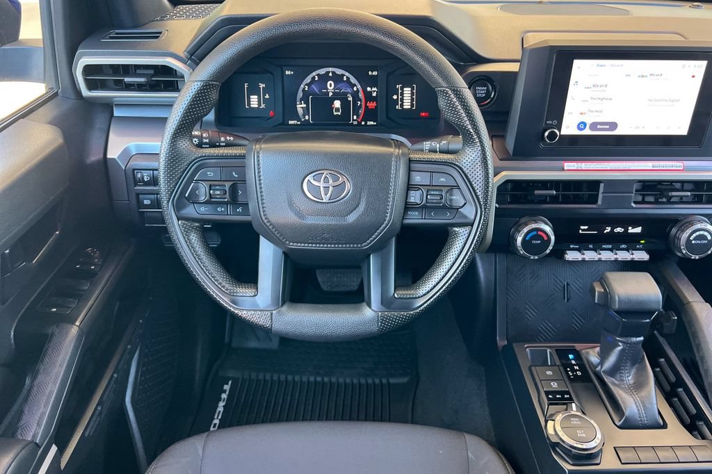 Certified 2025 Toyota Tacoma SR5 AWD/4WD image 17