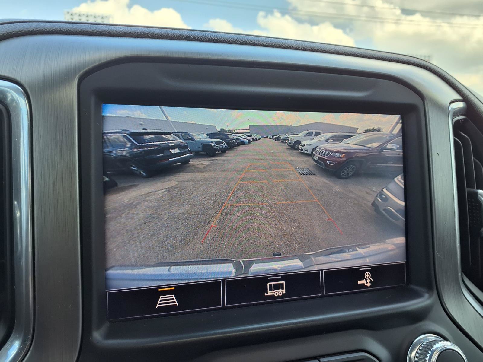 Used 2022 GMC Sierra 1500 Denali w/ Driver Alert Package II AWD/4WD image 6