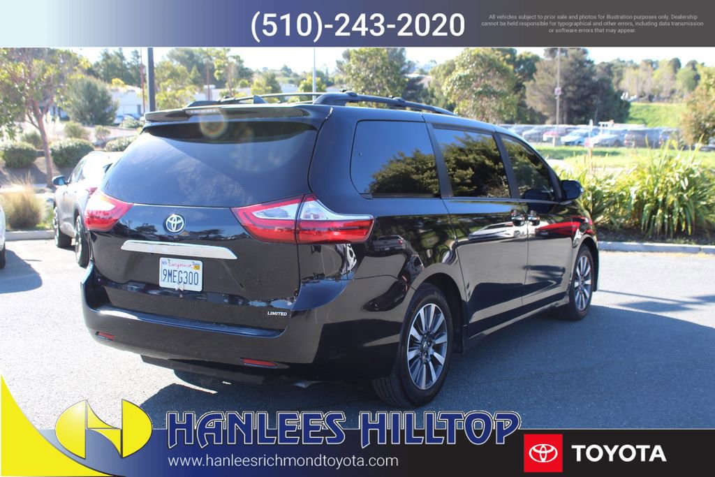 Used 2018 Toyota Sienna Limited w/ Carpet Mat Package image 7