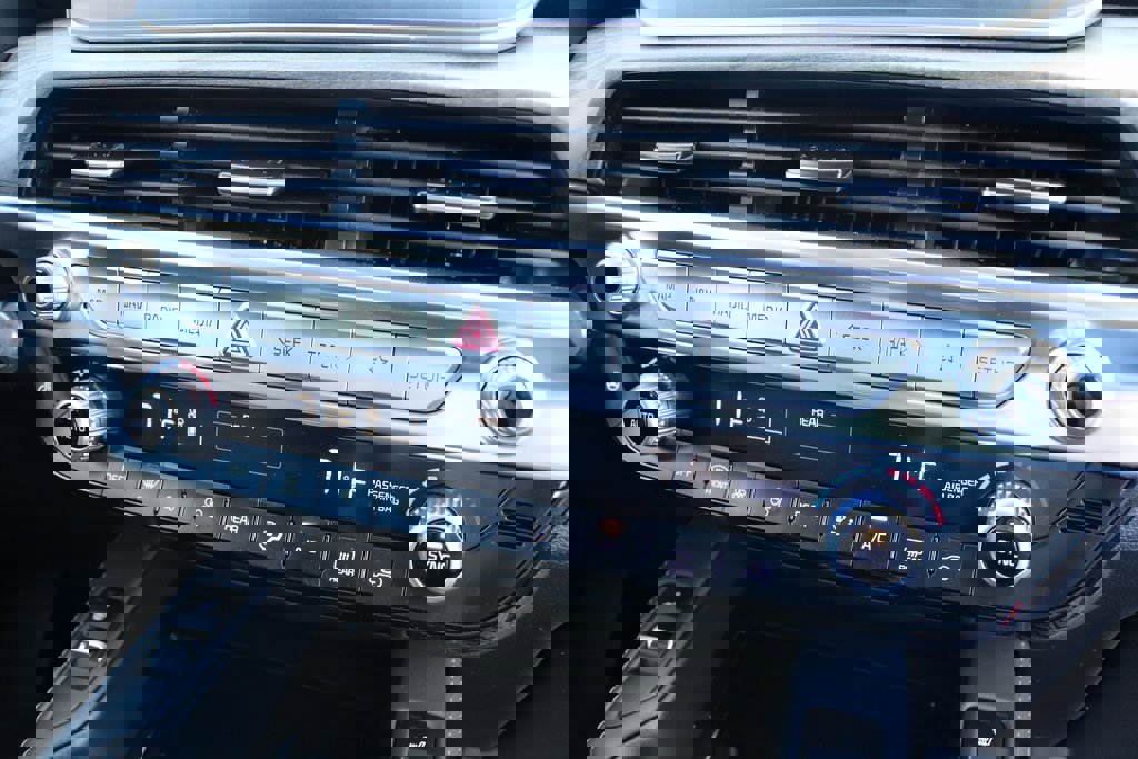 Used 2022 Kia Telluride EX image 28