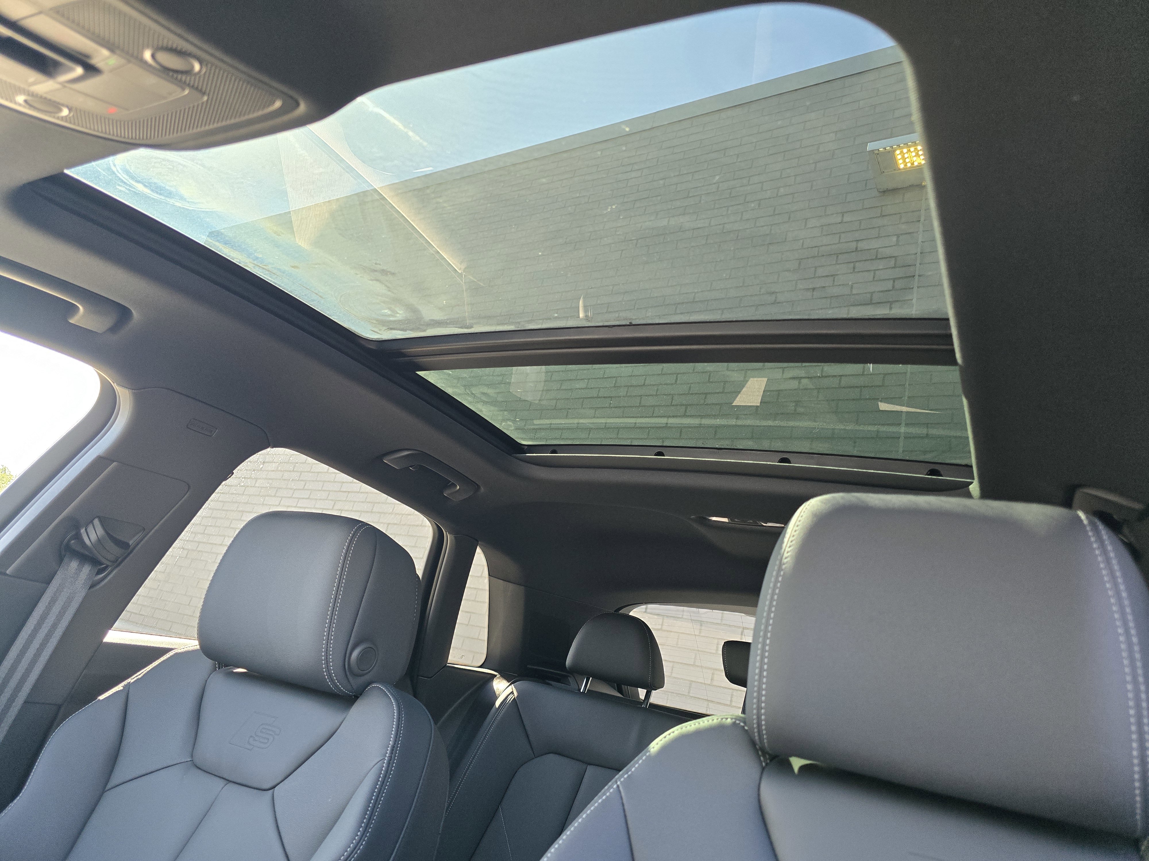 New 2025 Audi Q3 2.0T Premium image 3