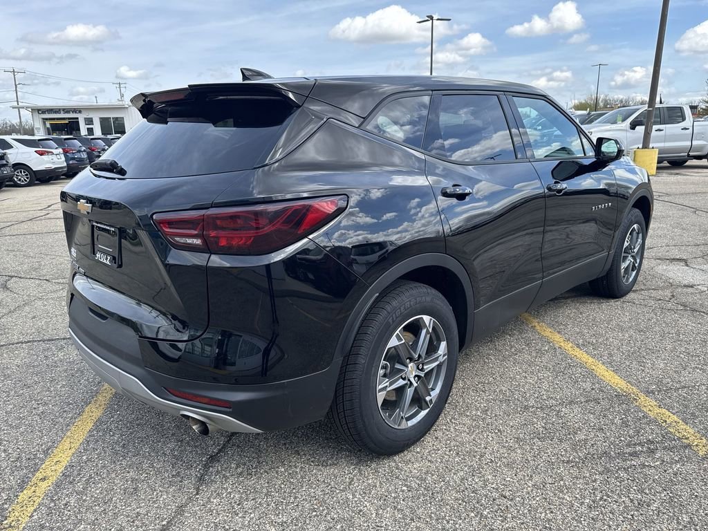 Certified 2025 Chevrolet Blazer LT AWD/4WD image 6