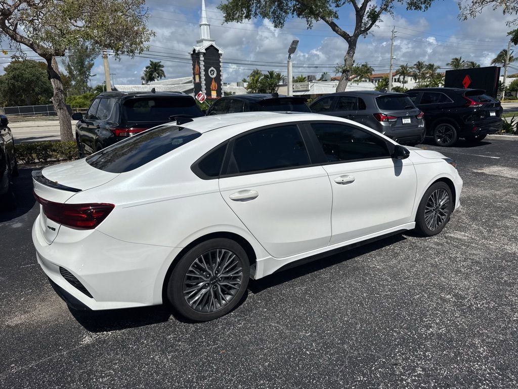 Used 2023 Kia Forte GT-Line w/ GT-Line Premium Package image 5