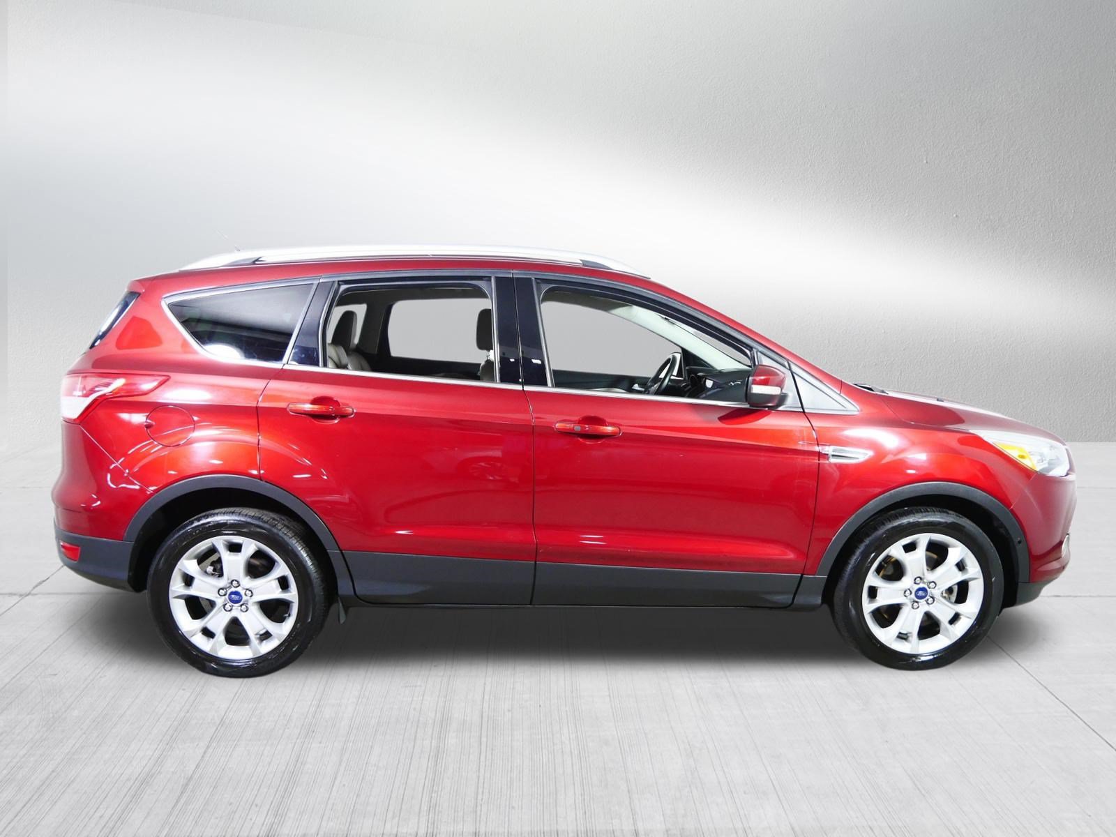 Used 2016 Ford Escape Titanium w/ Equipment Group 301A AWD/4WD image 8