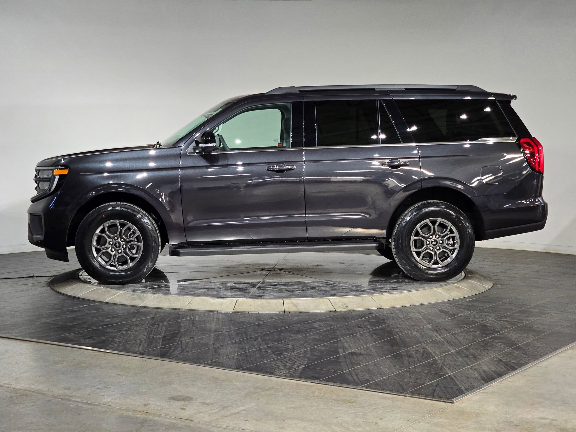 New 2026 Ford Expedition Active AWD/4WD image 7