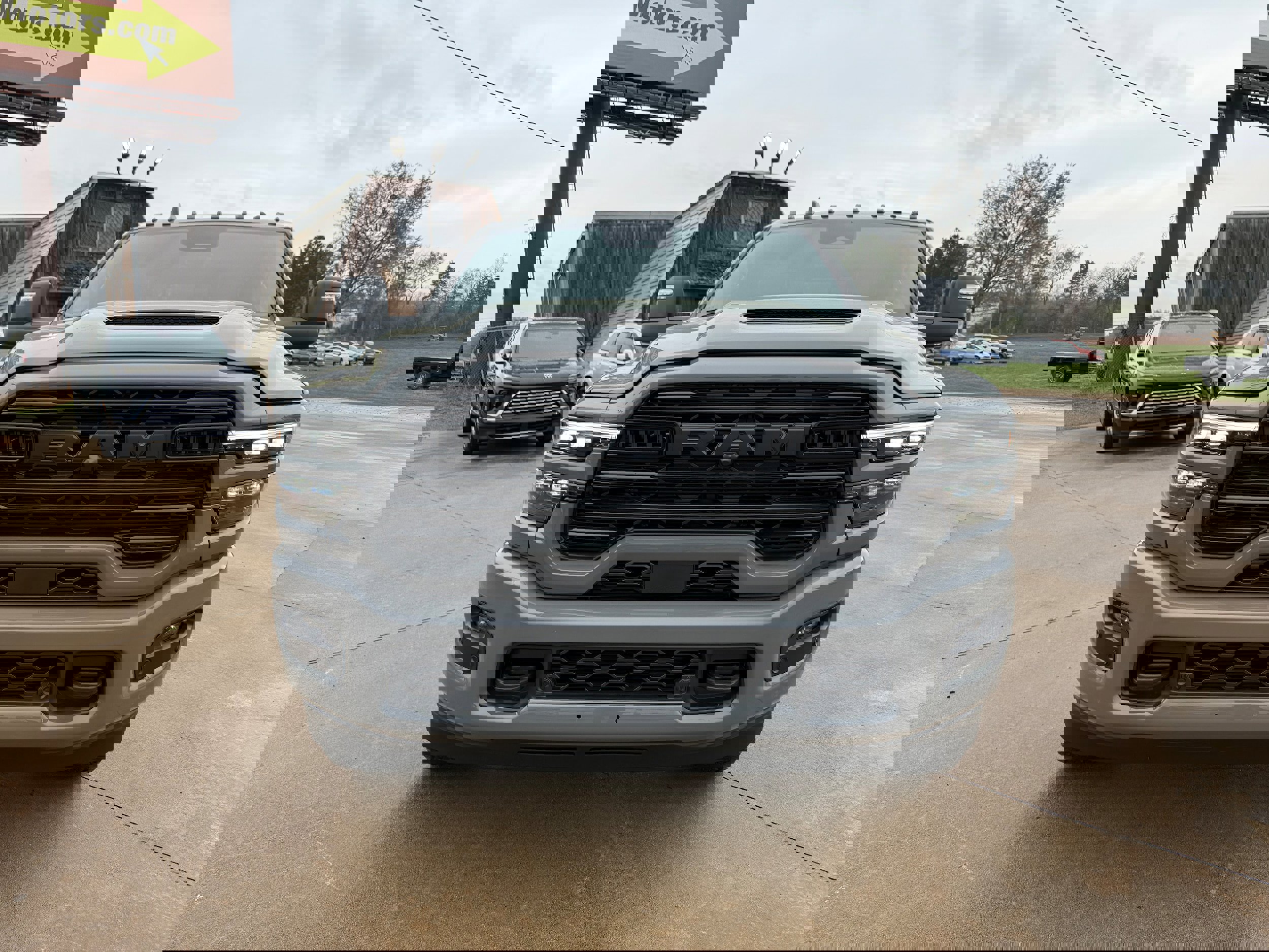 New 2026 RAM 2500 Laramie AWD/4WD image 2