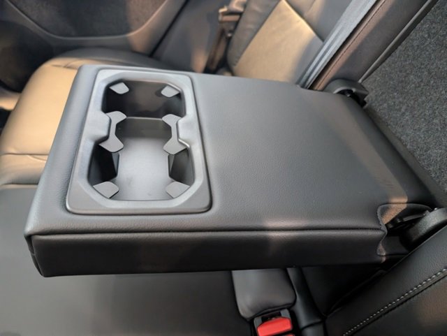 Used 2023 Volvo XC40 B5 Plus w/ Protection Package Premier image 24