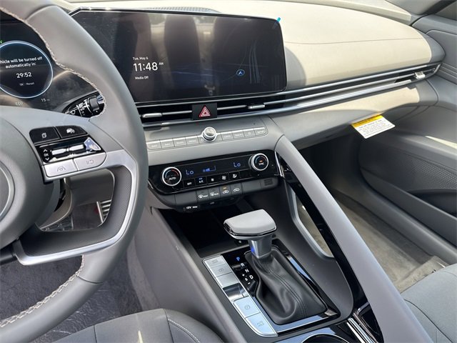 New 2025 Hyundai Elantra SEL image 20