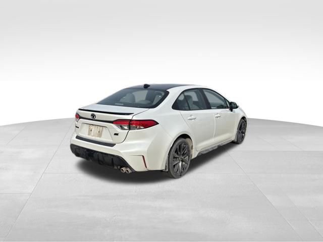 Used 2023 Toyota Corolla SE w/ SE Premium Package image 6