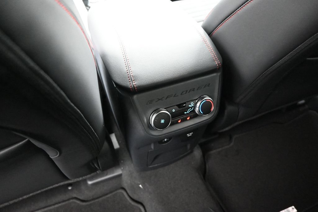 New 2026 Ford Explorer ST-Line w/ ST-Line Street Pack RWD image 20