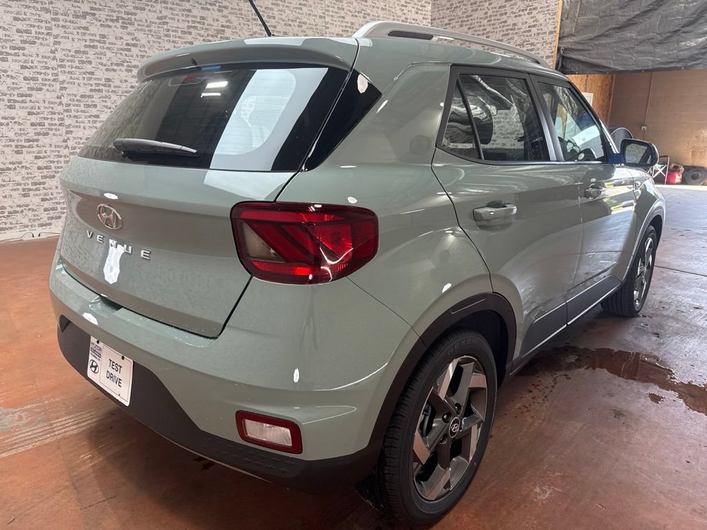 New 2026 Hyundai Venue SEL FWD image 7