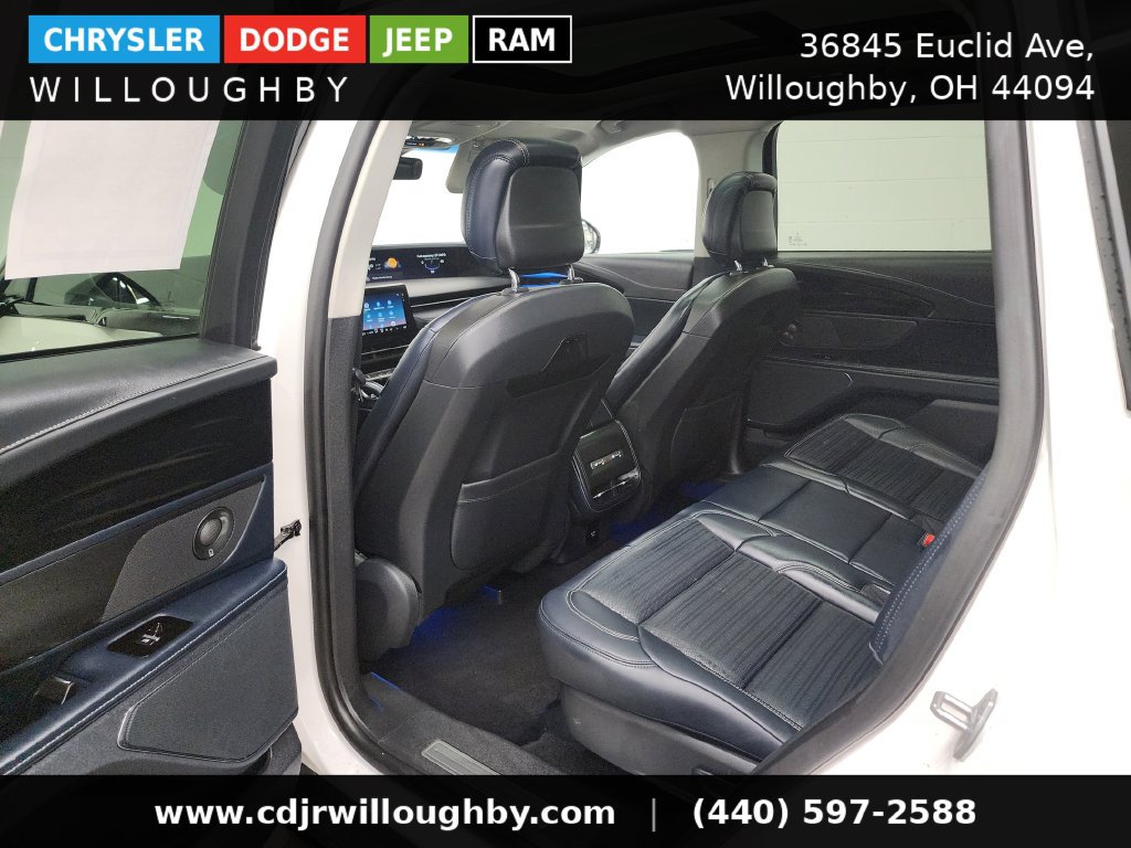 Used 2024 Lincoln Nautilus Reserve w/ Equipment Group 202A AWD/4WD image 29