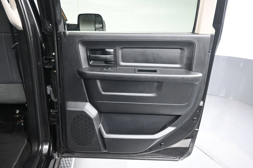 Used 2016 RAM 2500 Tradesman w/ Chrome Appearance Group AWD/4WD image 30