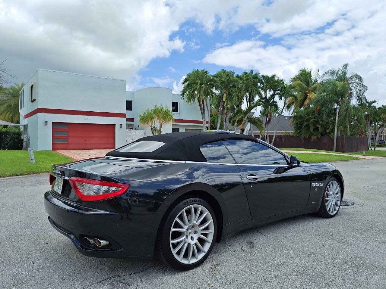 Used 2015 Maserati GranTurismo Convertible RWD image 13