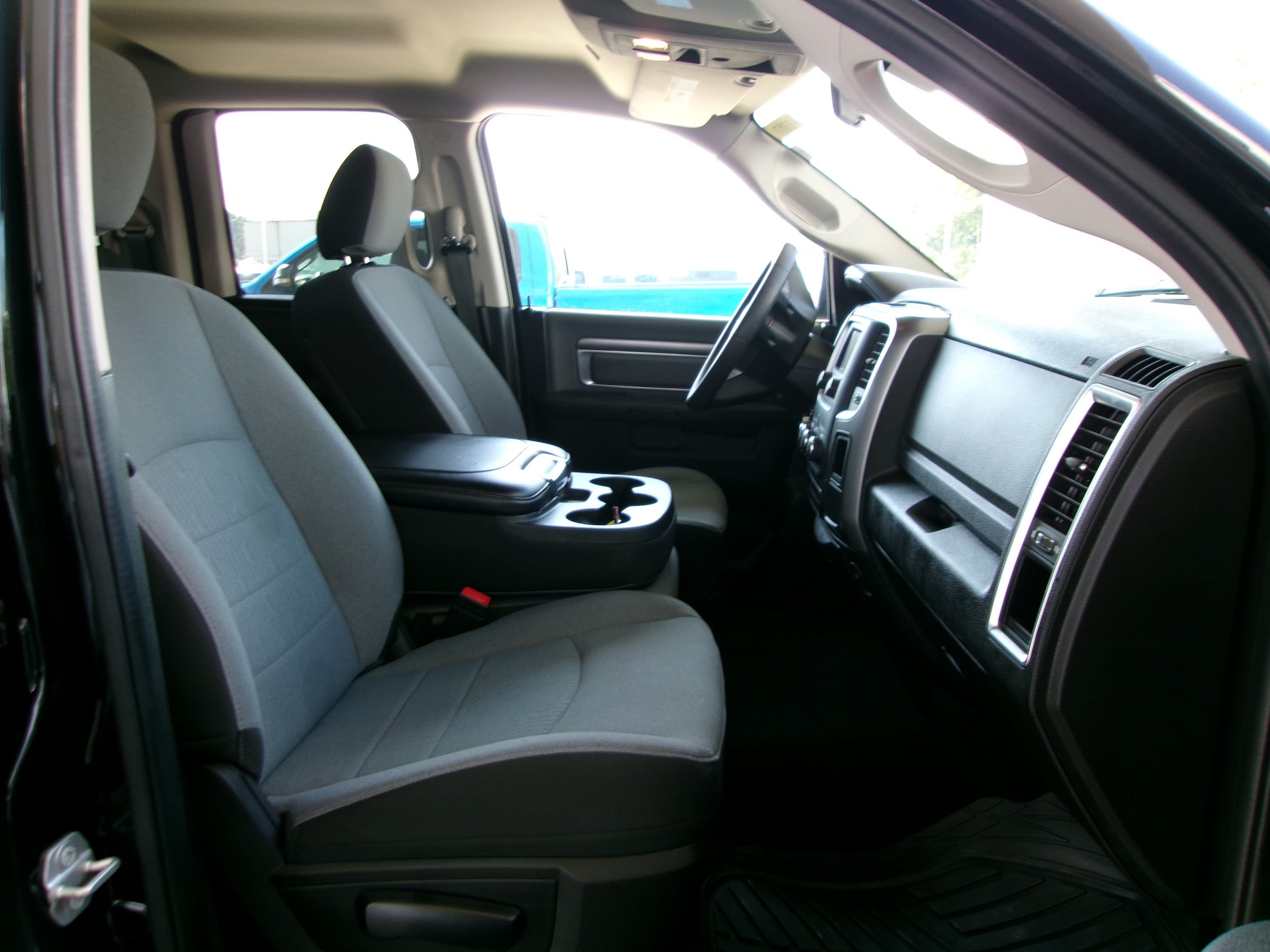 Used 2024 RAM 1500 Classic SLT AWD/4WD image 19