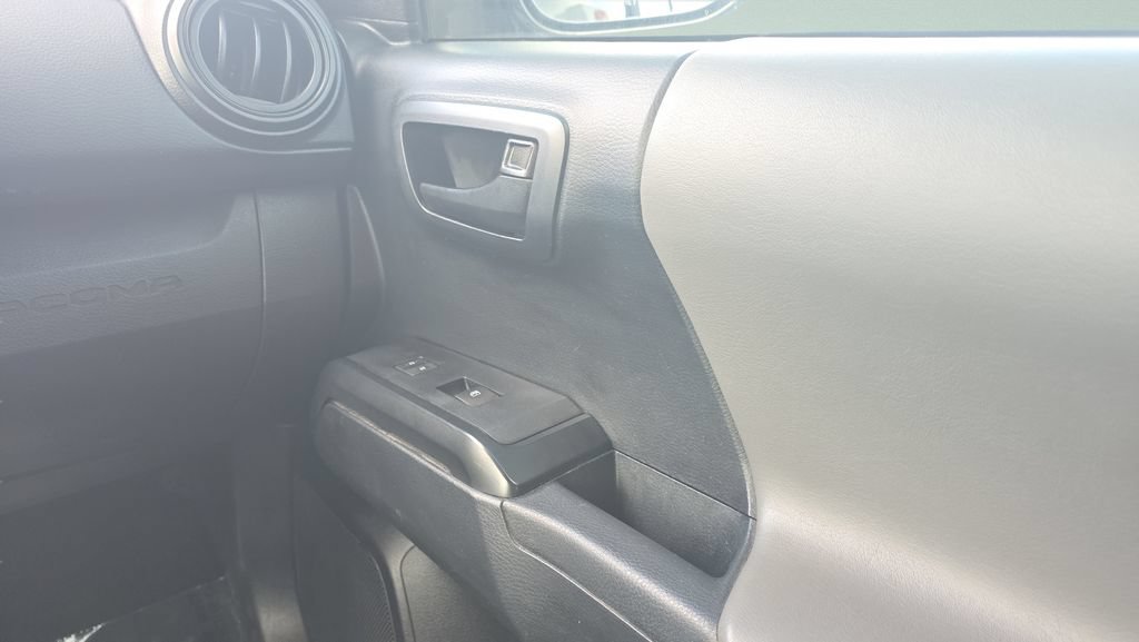 Used 2019 Toyota Tacoma SR w/ SR Convenience Package RWD image 13