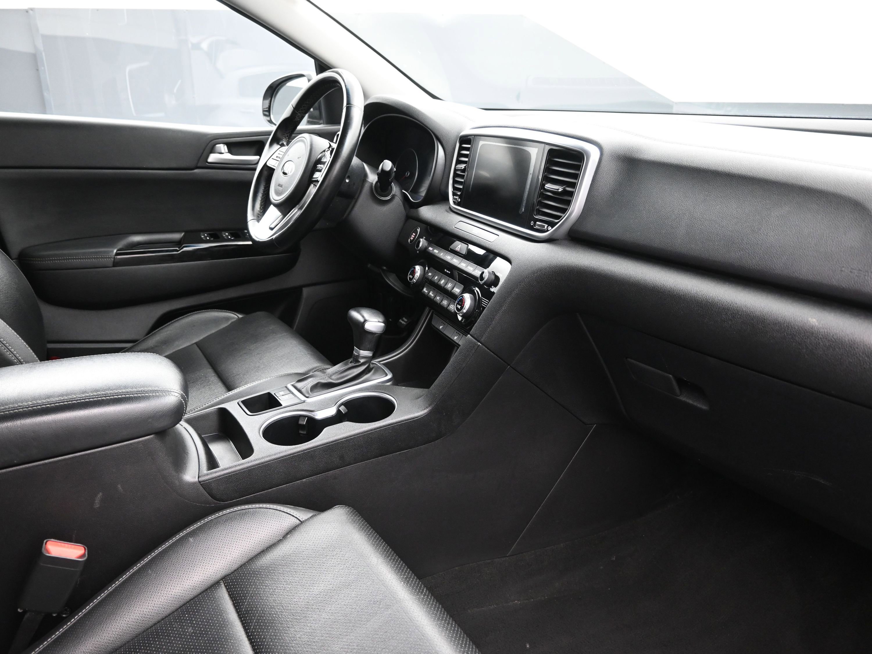 Used 2020 Kia Sportage EX FWD image 26