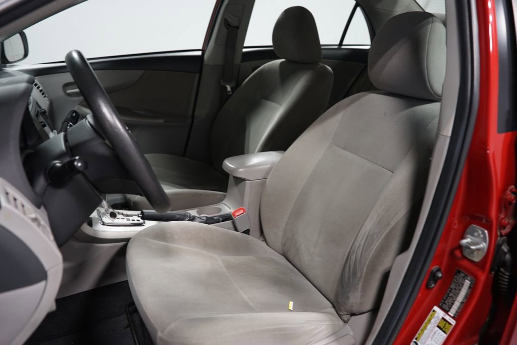 Used 2012 Toyota Corolla LE image 6