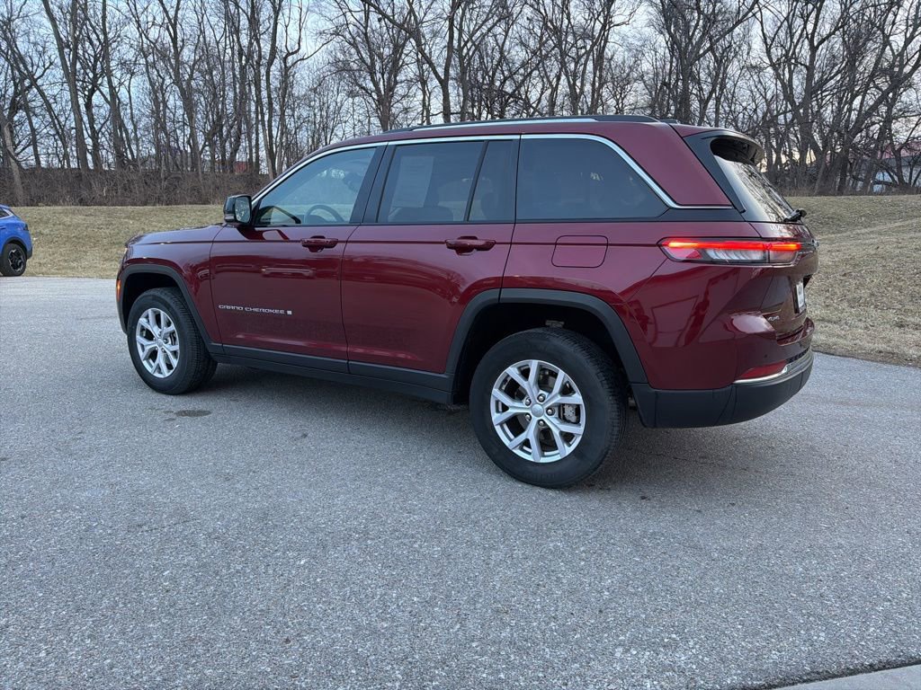 Used 2022 Jeep Grand Cherokee Limited image 4