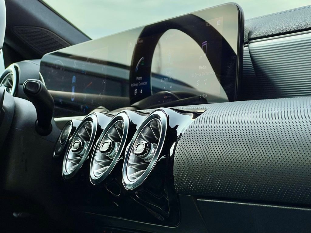 Certified 2023 Mercedes-Benz CLA 250 4MATIC image 18