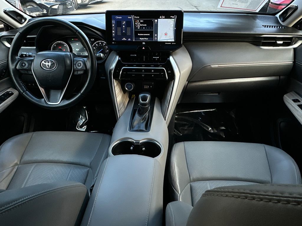 Certified 2022 Toyota Venza Limited image 16