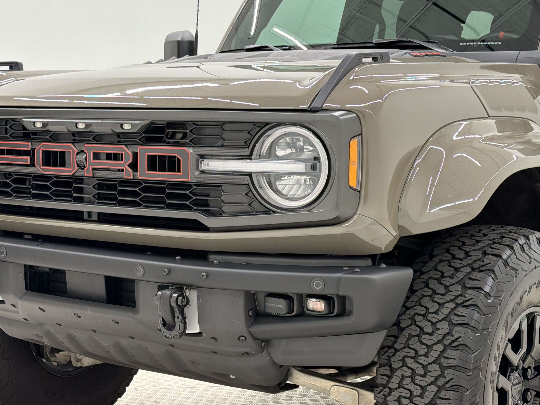 Used 2025 Ford Bronco Raptor w/ Interior Carbon Fiber Pack AWD/4WD image 12