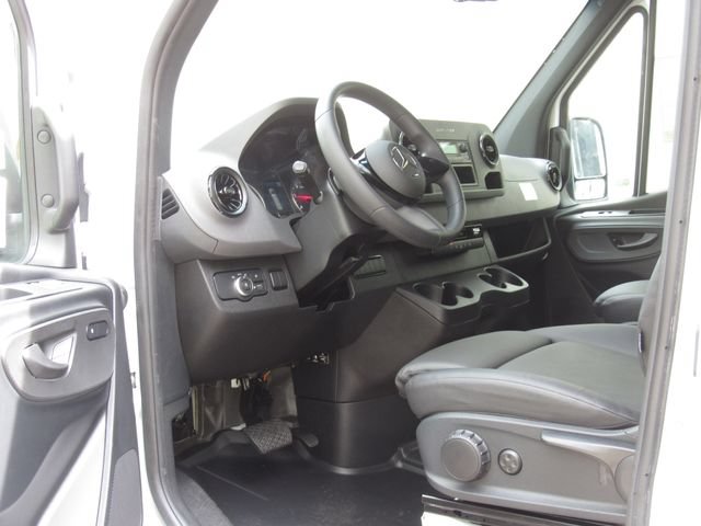Certified 2025 Mercedes-Benz Sprinter 2500 image 9