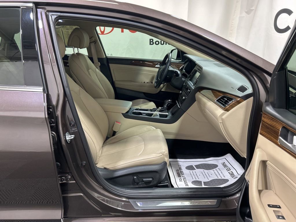 Used 2016 Hyundai Sonata Limited w/ Option Group 04 image 13