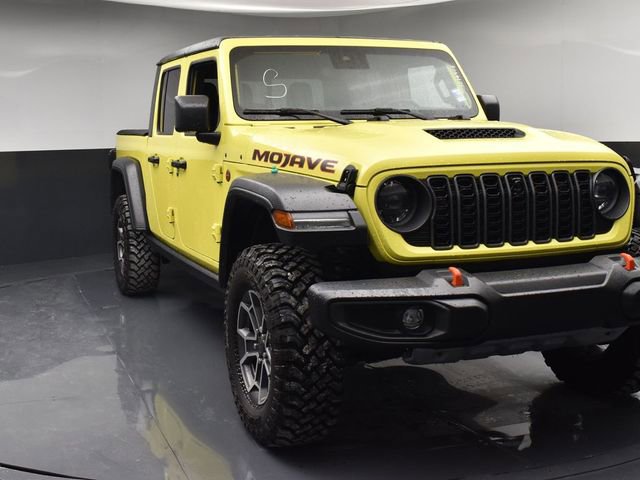 Used 2024 Jeep Gladiator Mojave w/ Technology Group image 2