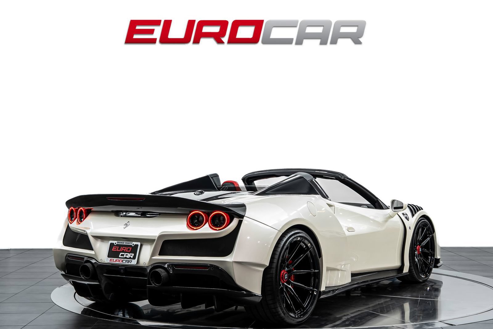 Used 2021 Ferrari F8 Tributo RWD image 6