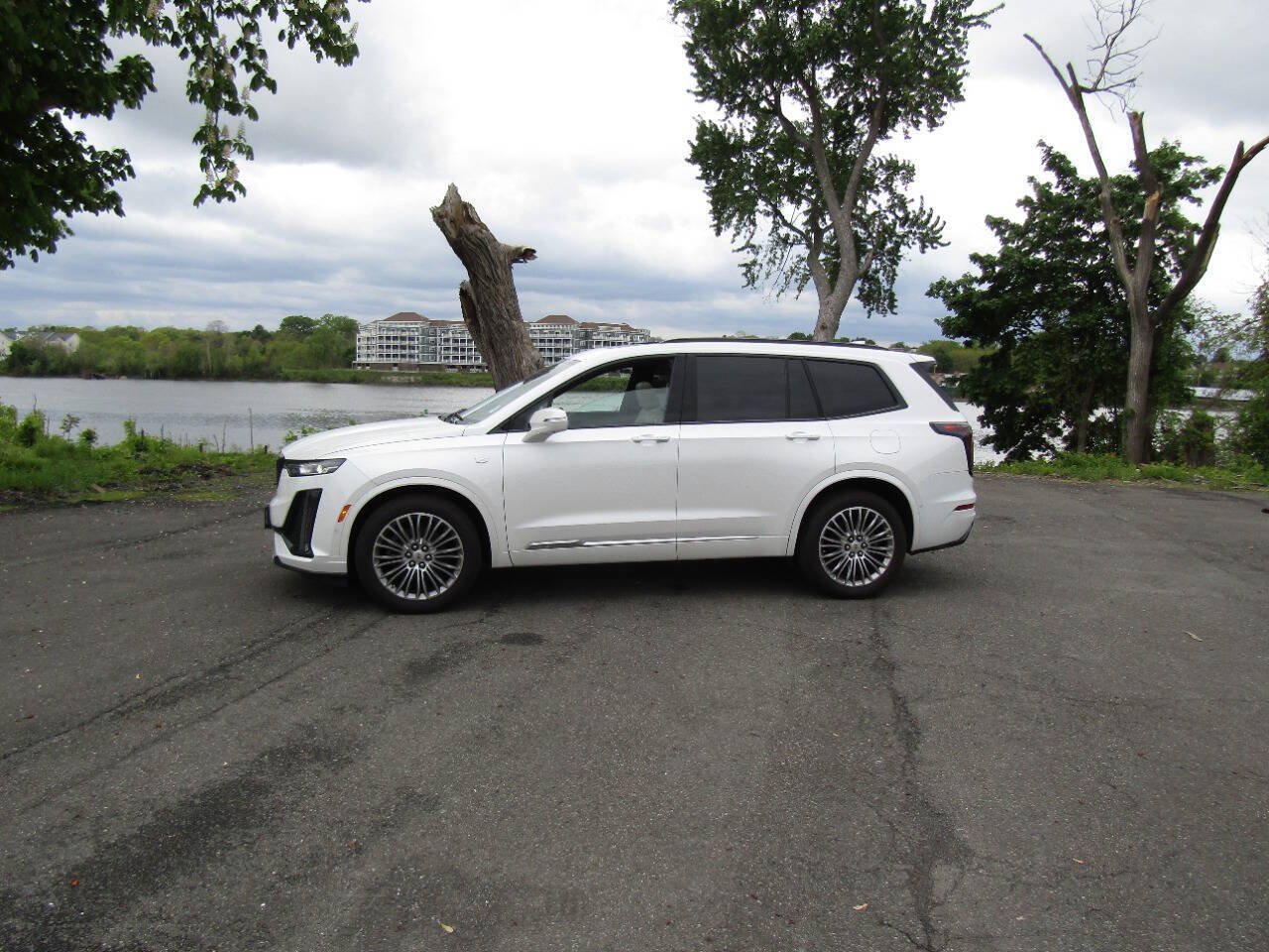 Used 2020 Cadillac XT6 Sport AWD/4WD image 3