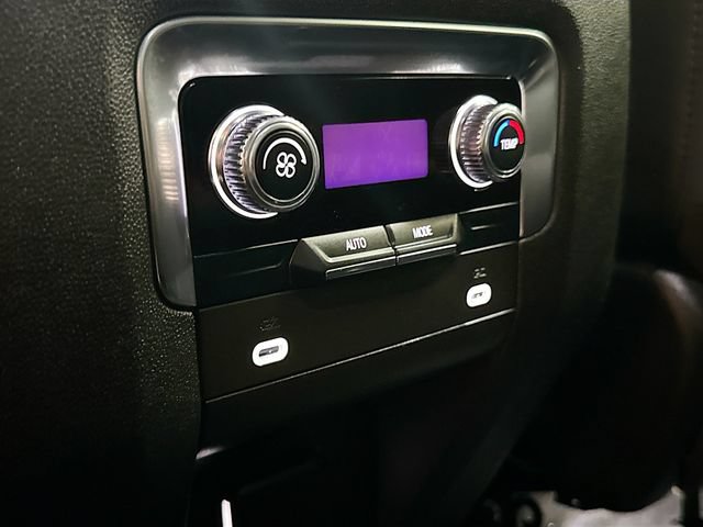 Used 2023 GMC Yukon SLE w/ LPO, Floor Liner Package AWD/4WD image 24