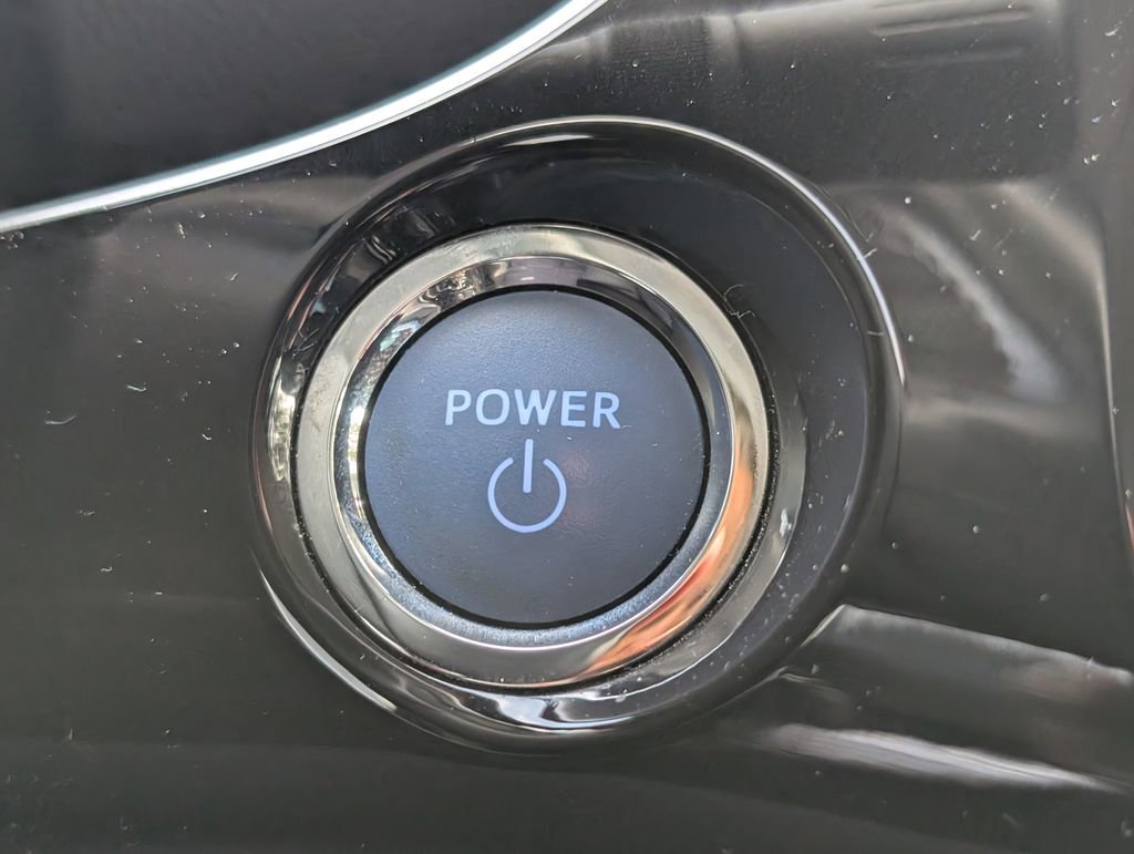 Used 2021 Toyota Prius Prime LE FWD image 25