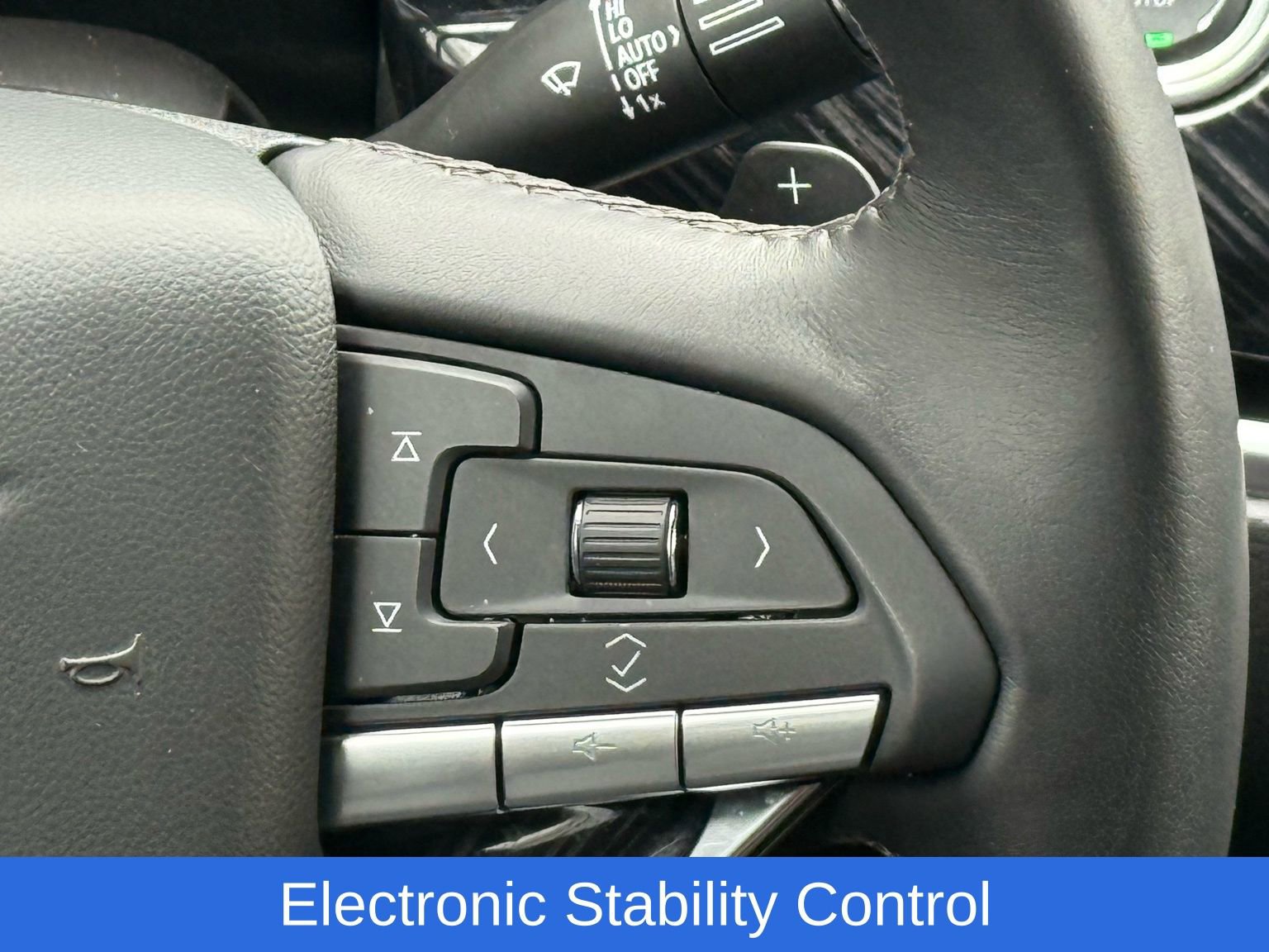 Used 2025 Cadillac XT6 Premium Luxury image 35