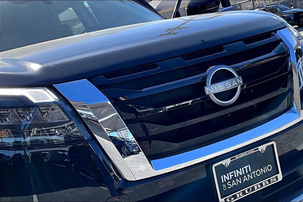 Used 2025 Nissan Pathfinder SL image 39
