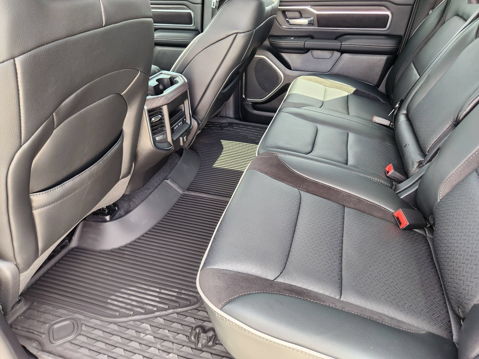 New 2027 RAM 1500 Laramie w/ Night Edition AWD/4WD image 26
